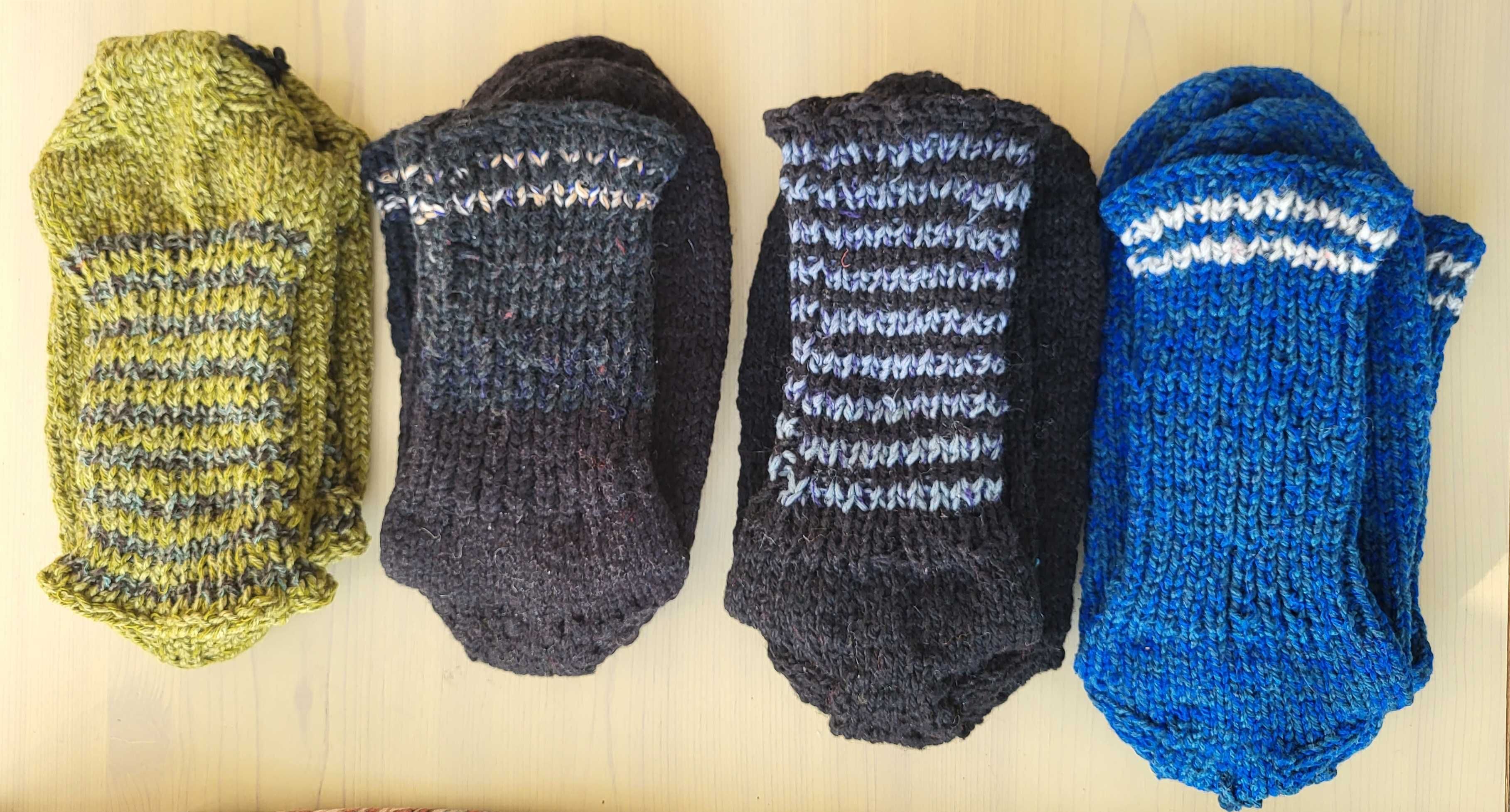 Продавам вълнени чорапи терлици ръчна изработка