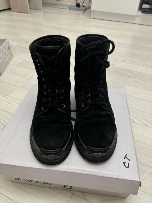 Продам ботинки зимние