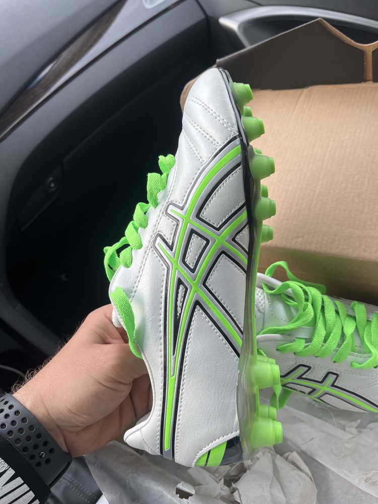 Бутонки asics 40 номер нови