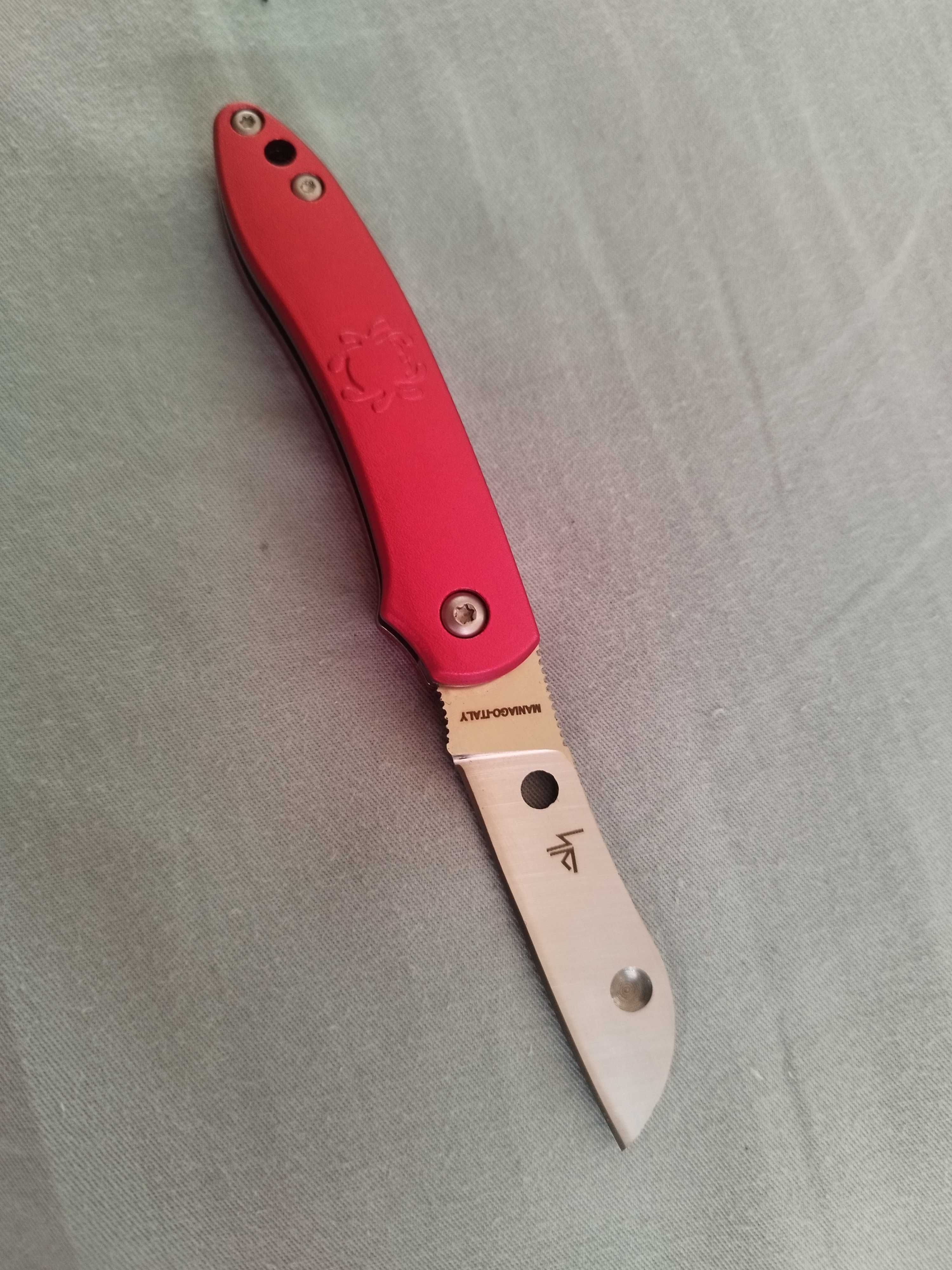 Малък нож Spyderco