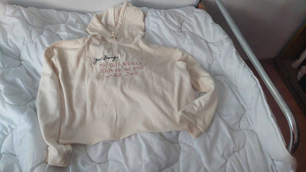 Women's Oversized Cropped Hoodie/ Дамски Голям Кроп Суичър