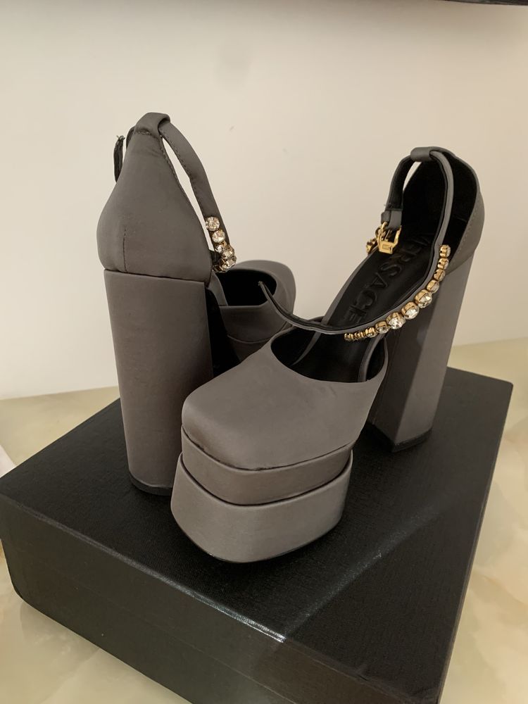 Pantofi platforme Versace 38
