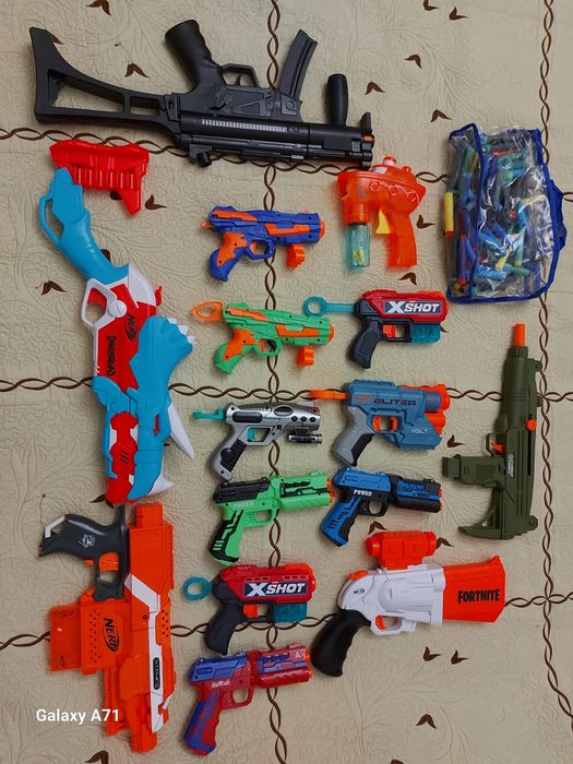Пистолеты Nerf разные