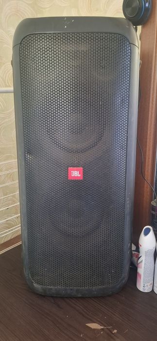 Колонка JBL 300.