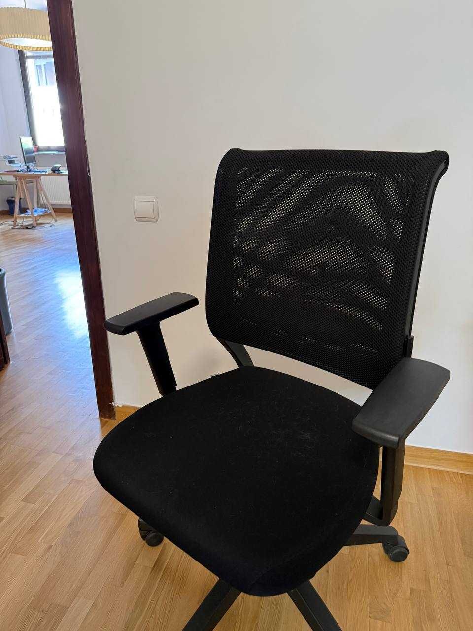 Scaune ergonomice Sedus – în stare bună