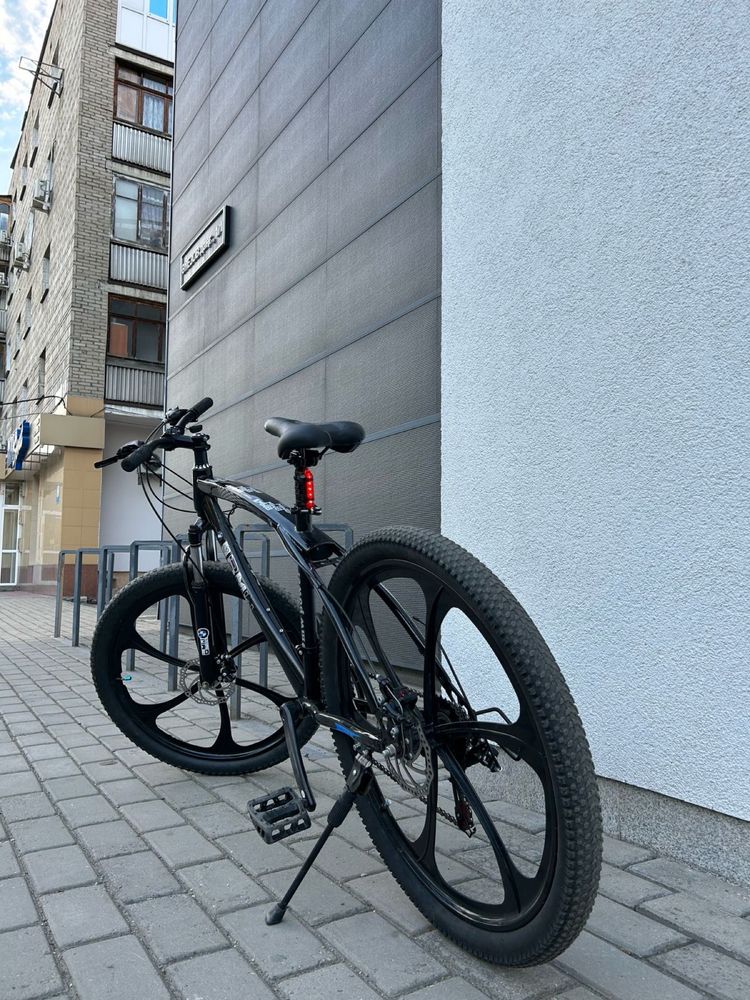 Велосипед продам срочно все работает