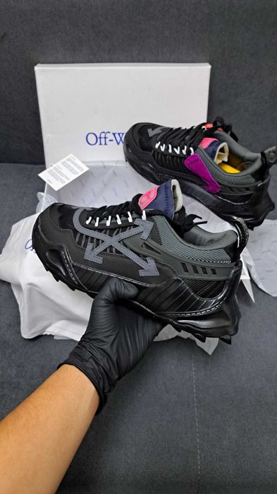 adiadsi off white odsy