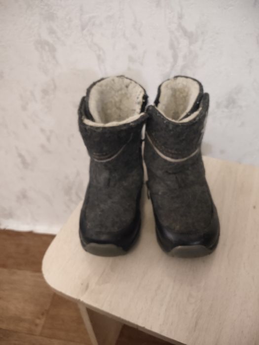 Обувь зимняя на мальчика.