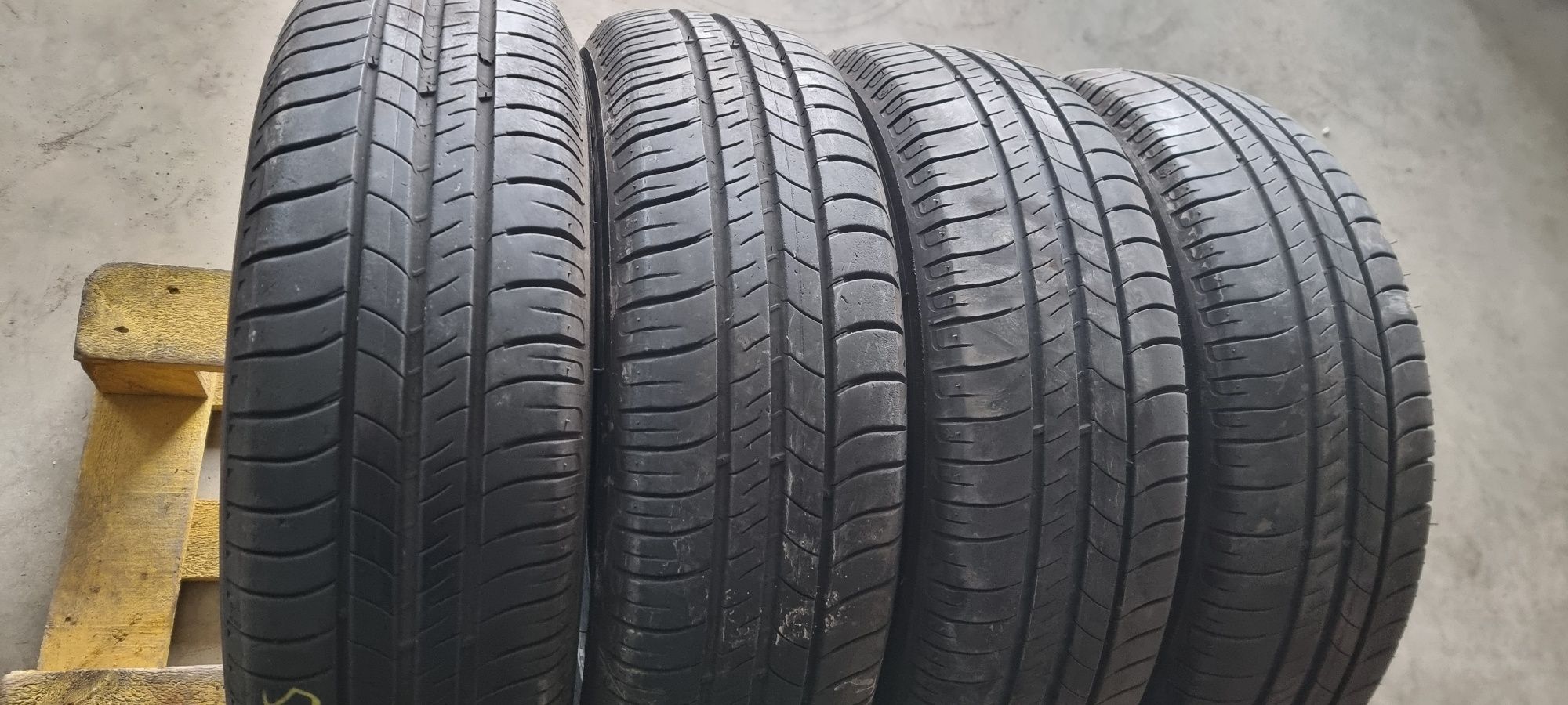 4бр Летни гуми 165/65/15 Michelin