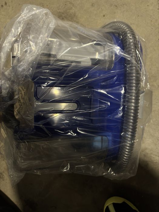 Aspirator cu spalare profesional pentru curatarea tapiteriei