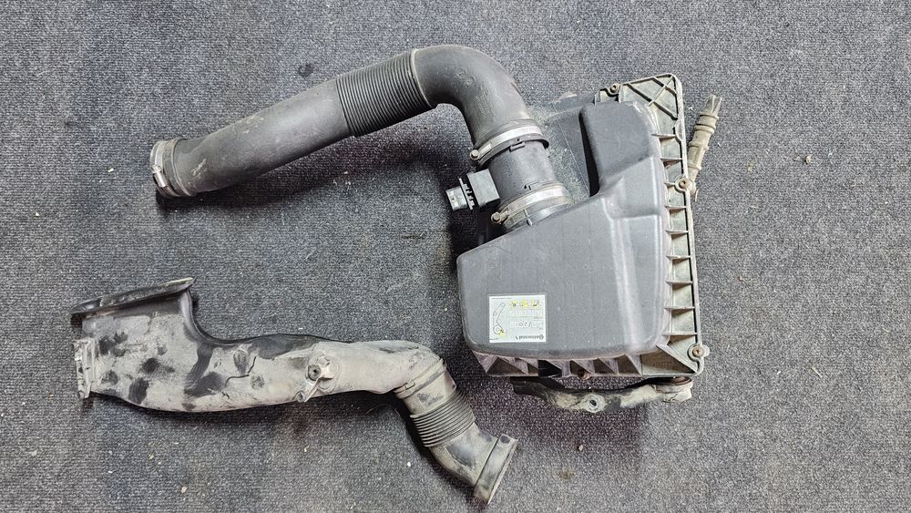 Carcasa filtru aer + debimetru Opel Astra H 1.7CDTI DTH 110cp