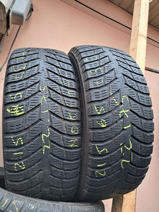 2 anvelope 215/65 R15C  Nokian