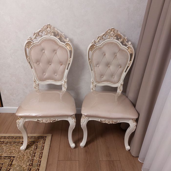 Продам стуля 2 штуки