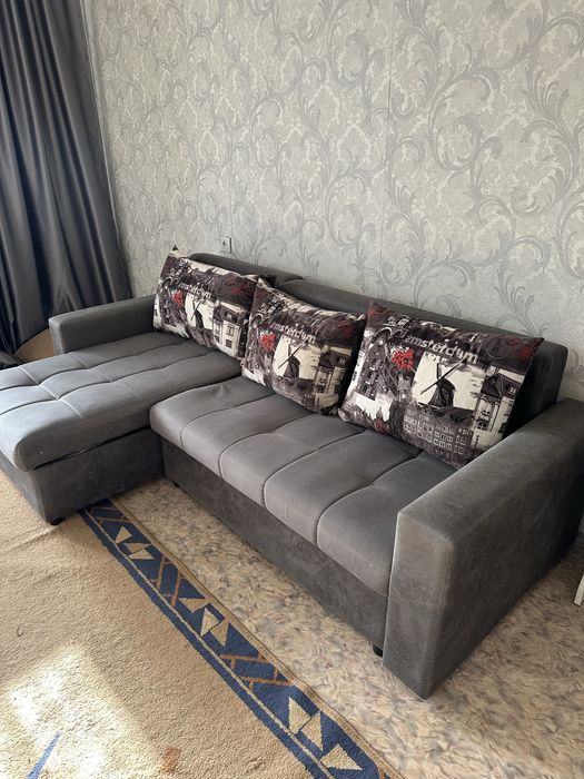 Продаем диван в гостевую комнату