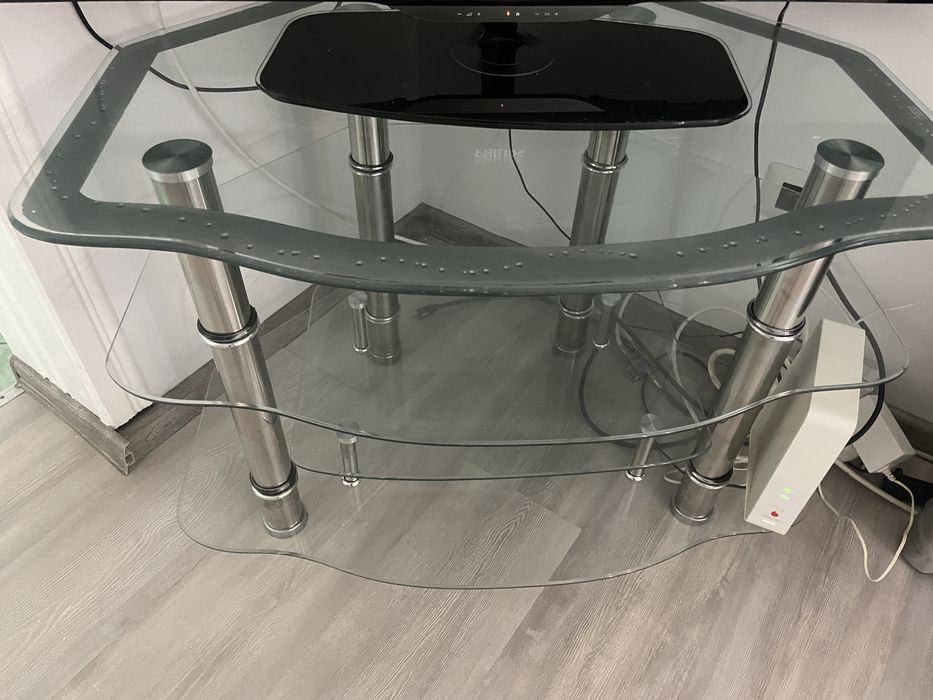 Masuta pentru televizor