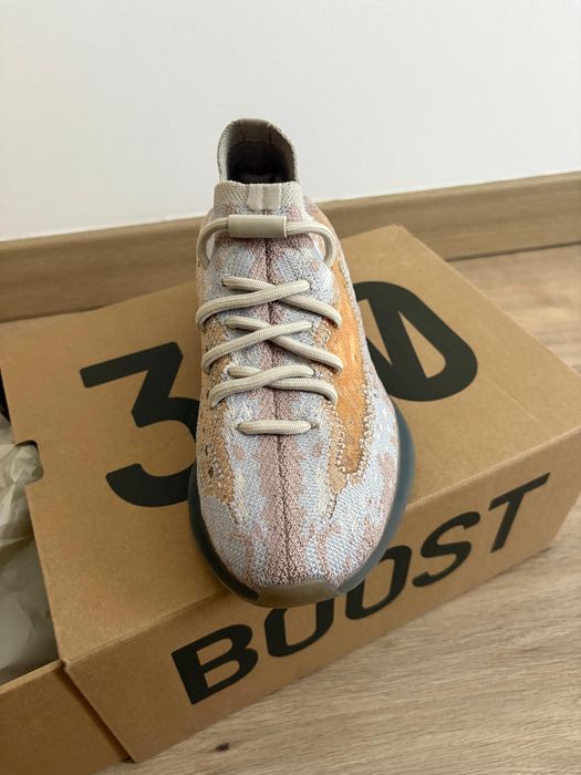 Yeezy Boots 380 noi
