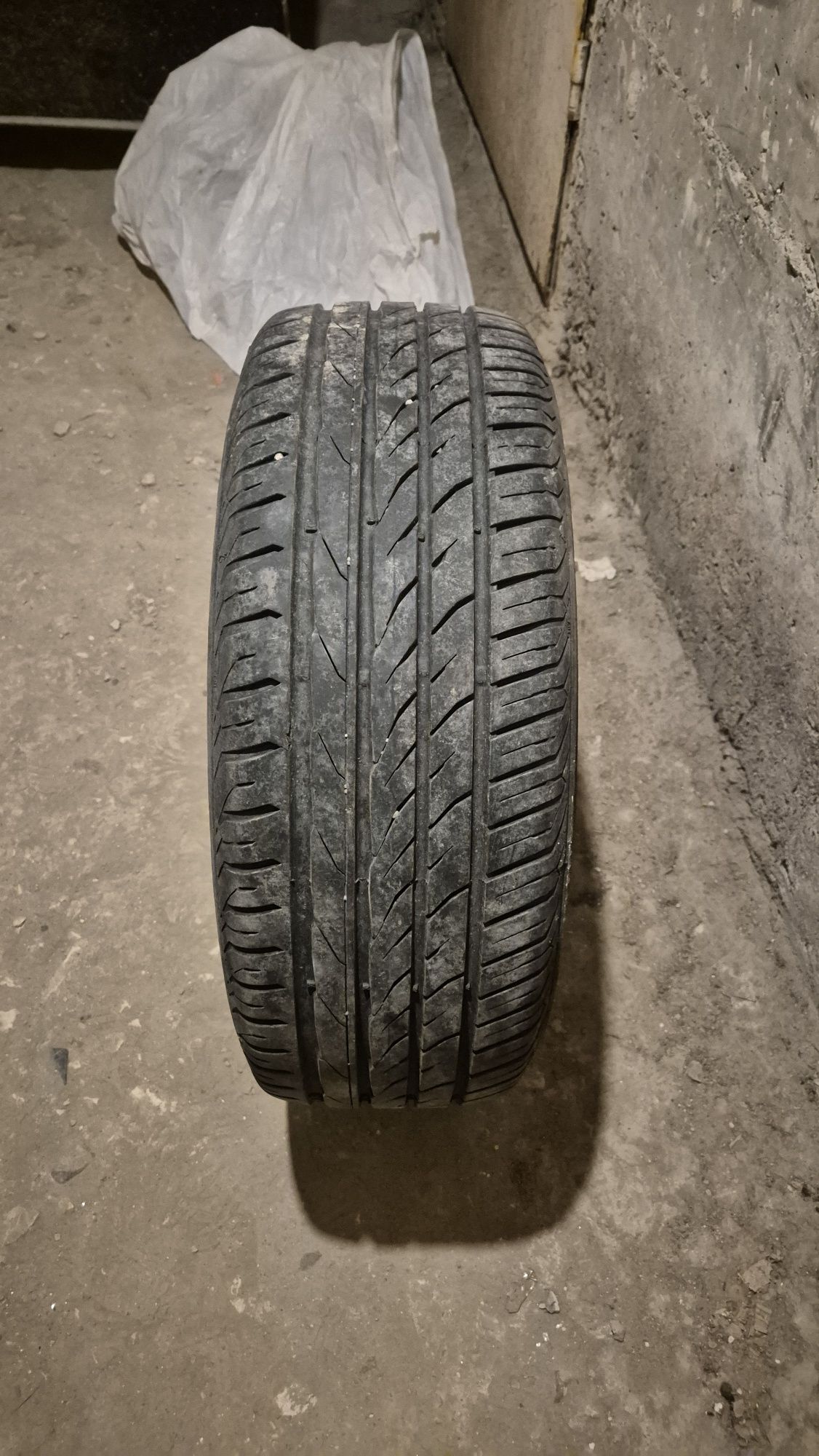 Гуми 205/55/R16  Hankook 2 бр. Matador 2 бр