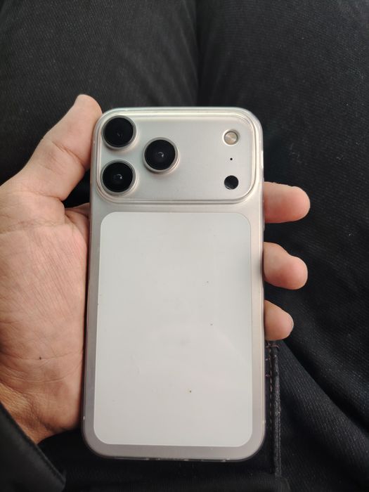 Iphone xr на корпусе 17