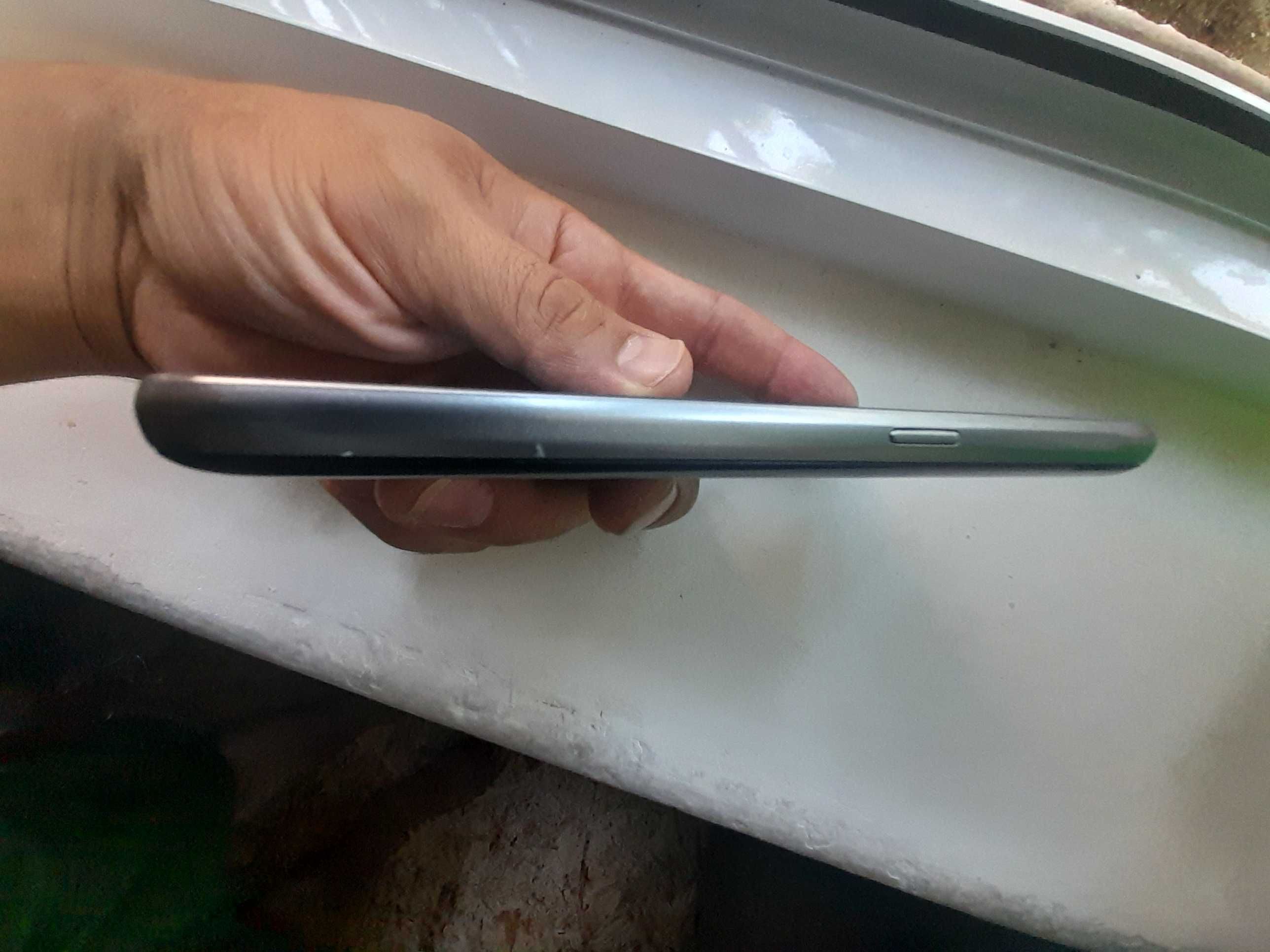 Samsung J1 6     Sotiladi