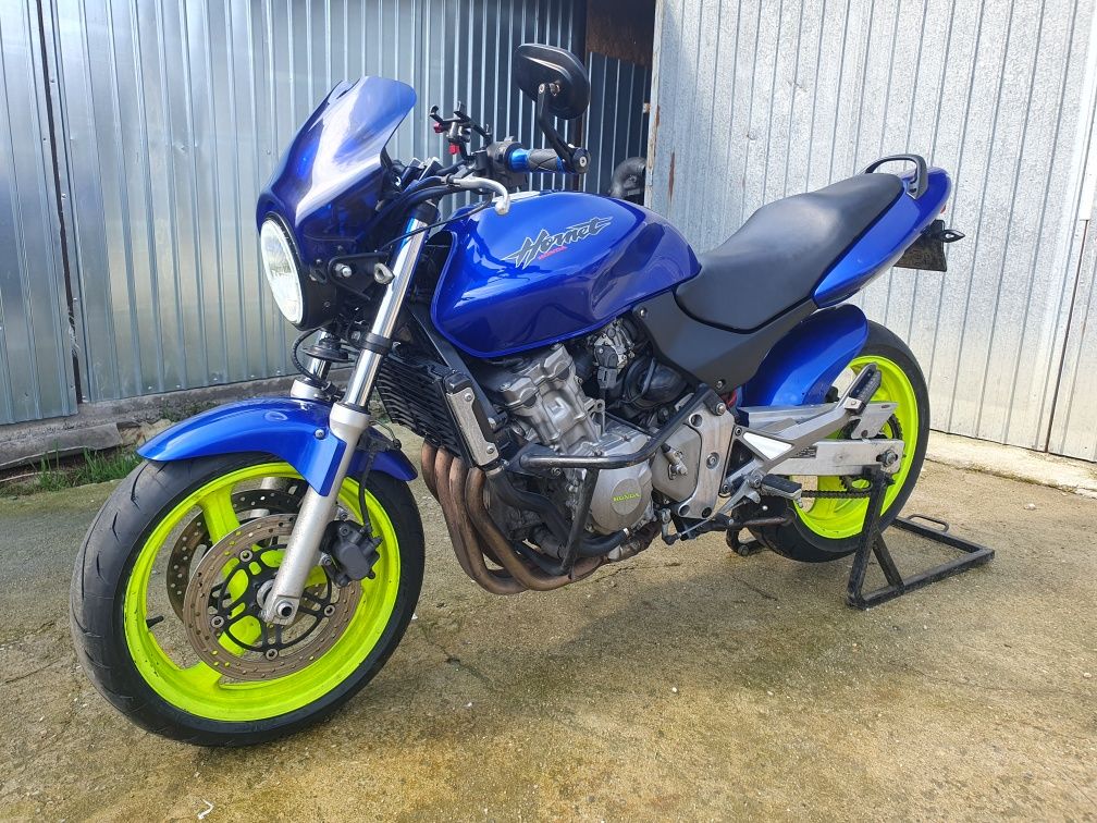Vând honda hornet