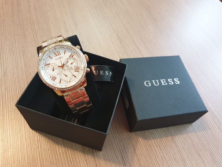 Ceas de dama, marca Guess original, nou, cumparat din Canada.