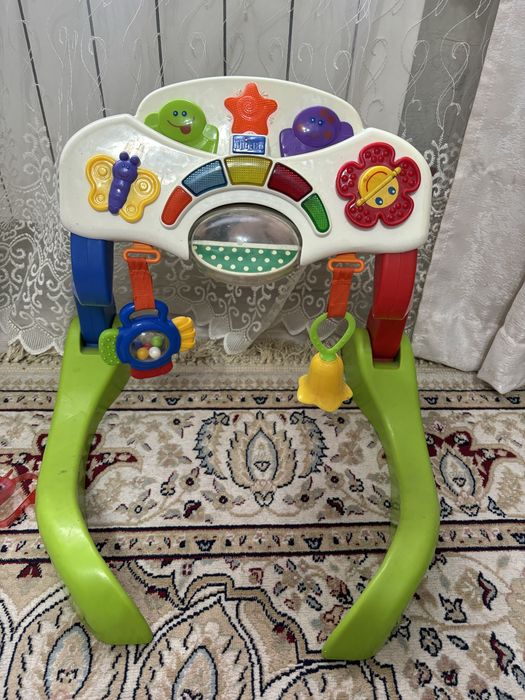 Музыкальная игрушка стойка от Chicco