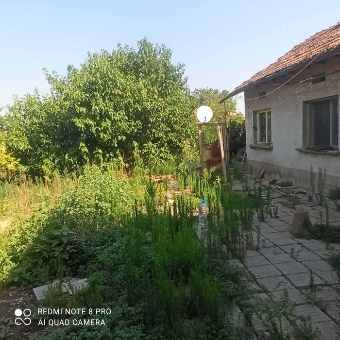 Продава КЪЩА    
област Плевен, с. Ореховица