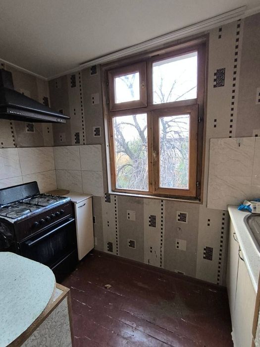 ÷ КИРПИЧ 1 комнатная квартира ор Камиш ресторан,Метро Хамза продаётся