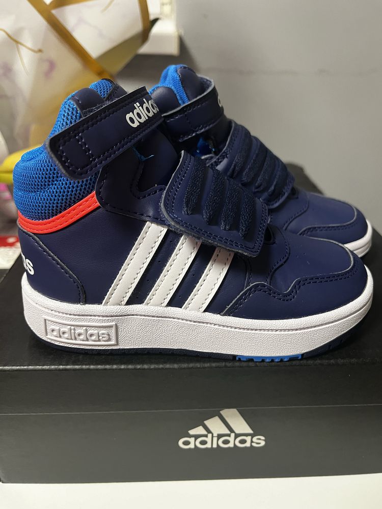 Нови adidas 26.5