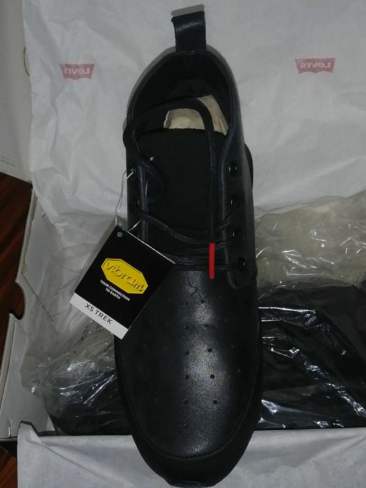 Ghete Levi's din piele naturala