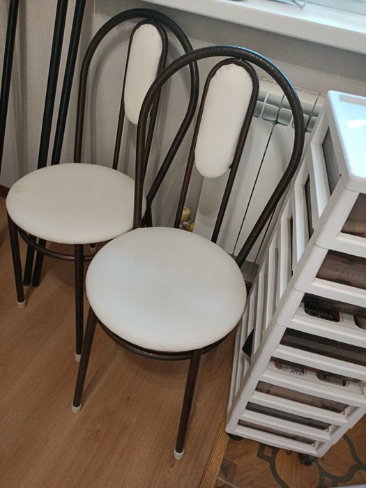 Стулья цена договорная