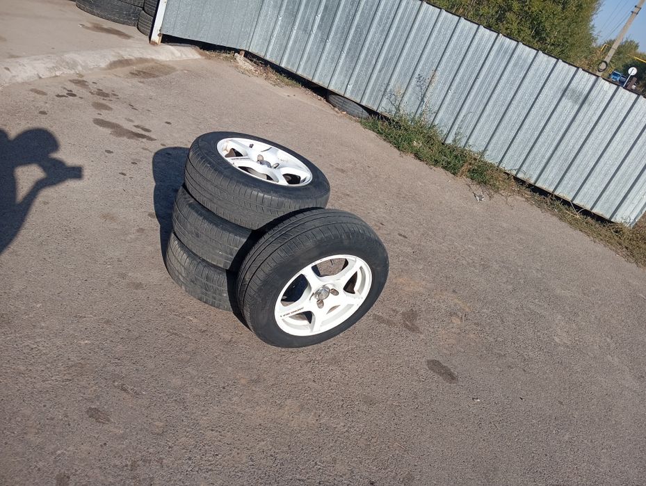 Продам диски с летний шинами