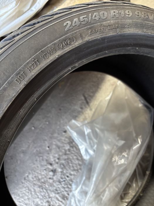 KUMHO wintercraft WP71 245/40/19