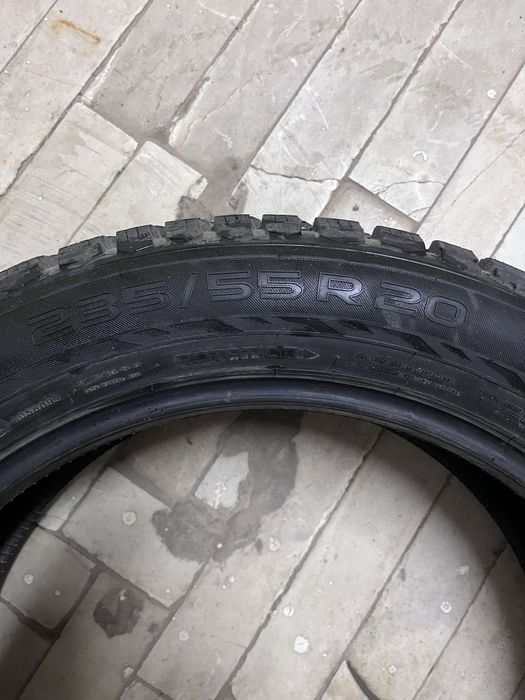 Продам резину 235/55 R20