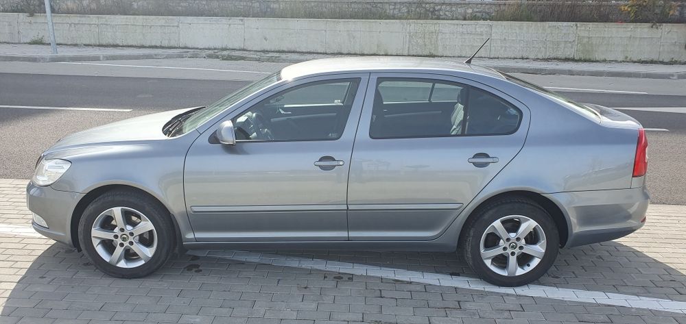 Skoda  octavia  2