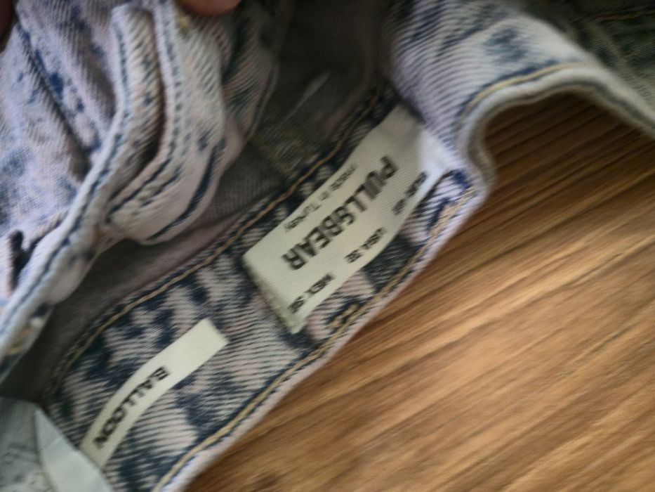 pull and bear дънки с розов wash
