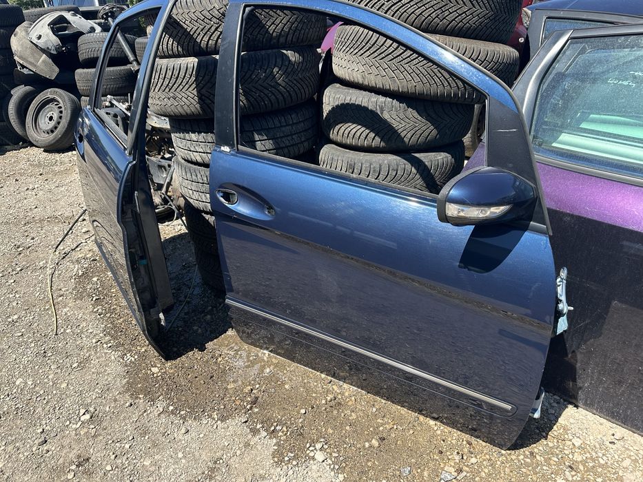 Десни врати за Мерцедес В classa W245!