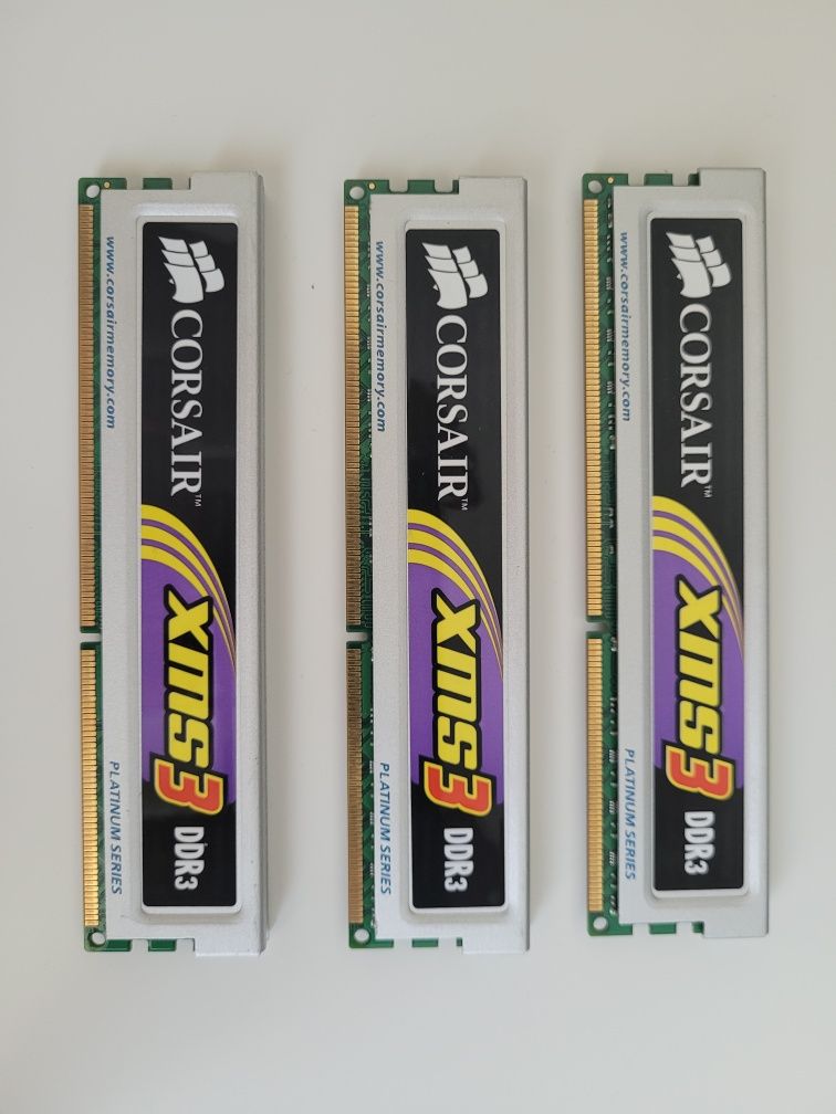 Memorii RAM DDR3 Corsair