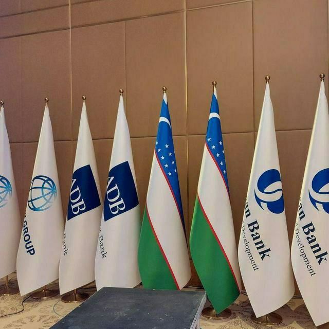 Bayroq va gerb lar ishlab chiqaramiz yetkazib berish xizmati bepul