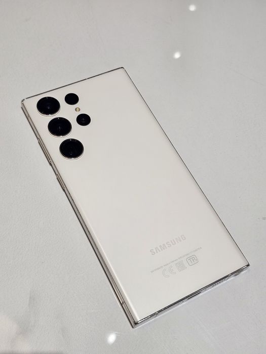 Samsung s23 ultra 256 гб.
