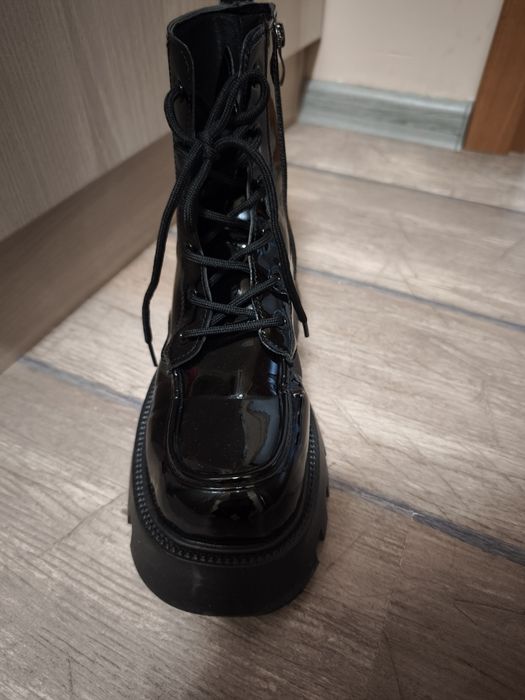 Дамски модерни боти р-р 38
