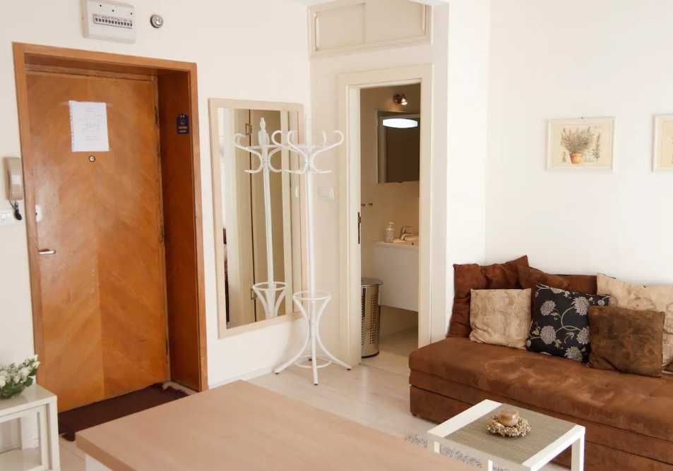 Дава се под наем Двустаен апартамент в Пловдив, Беломорски - 60 кв.м за 275.4 € - Снимка #1