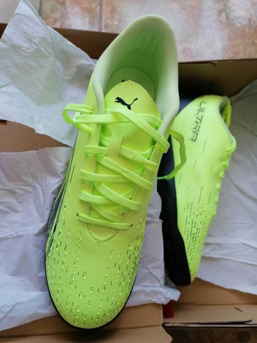 Vand ghete fotbal sintetic Puma Ultra Play TT Turf marime: 43