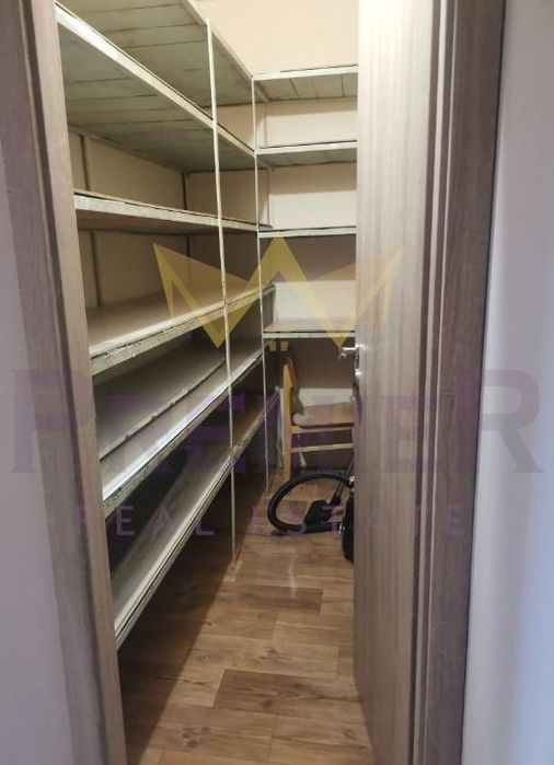 Дава се под наем Четиристаен апартамент в Варна, Цветен квартал - 100 кв.м за 612 € - Снимка #7