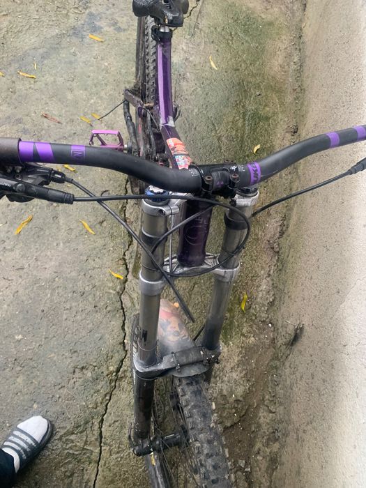 Bicicletă gigant dh