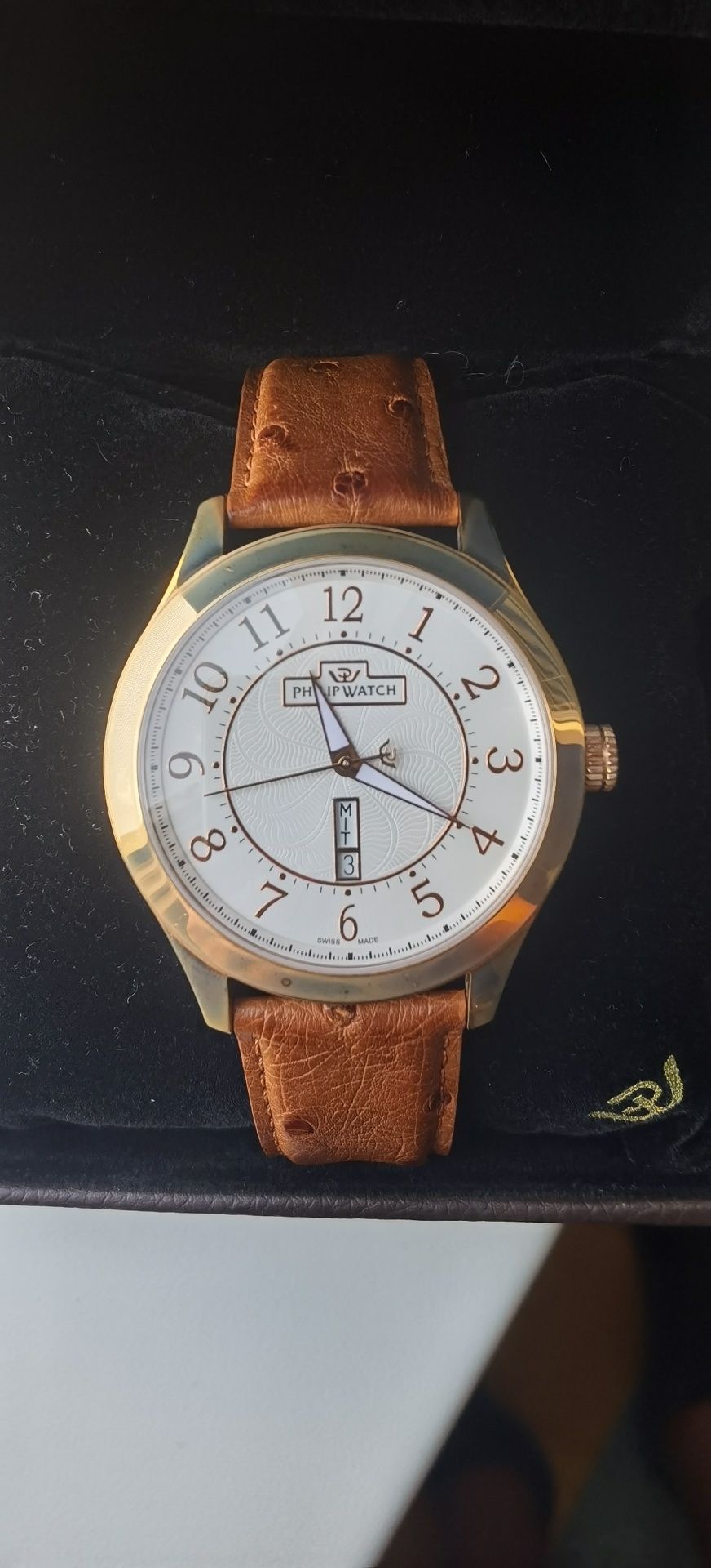 Продавам мъжки часовник Philip Watch