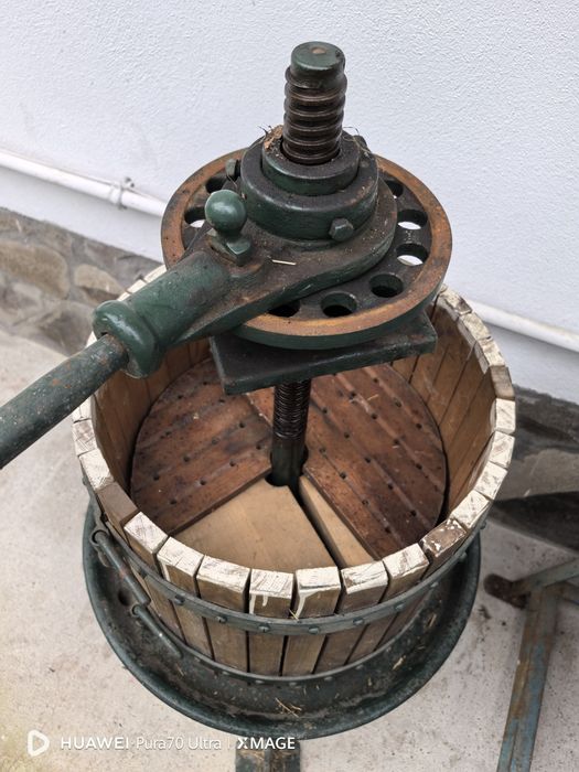 Teasc (storcator ) fonta