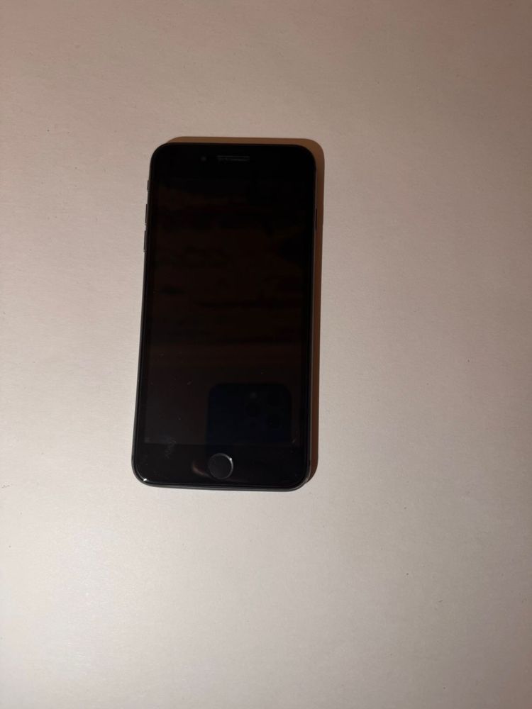 IPhone 8plus в хорошем состояний