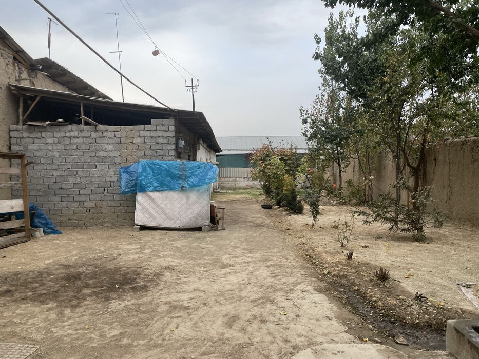 Nazarbekda yer hisobida sotiladi srochna