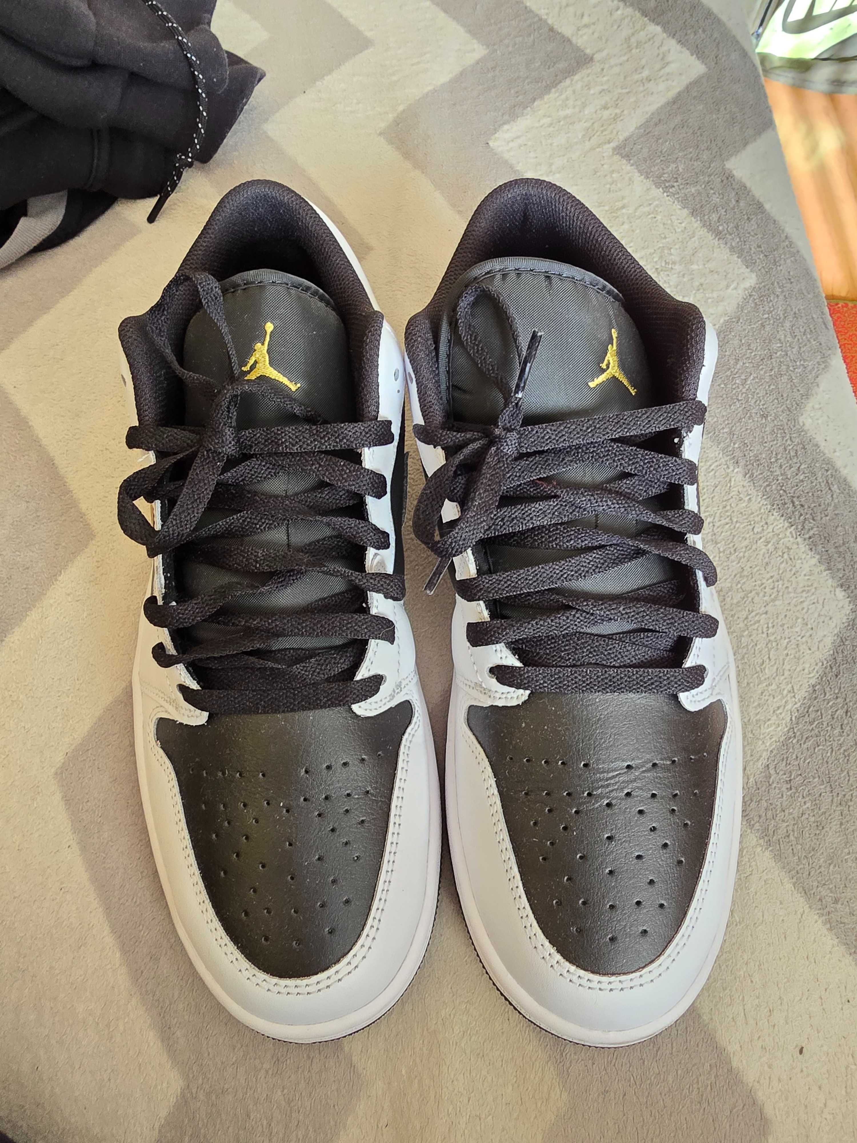Nike Air Jordan Low